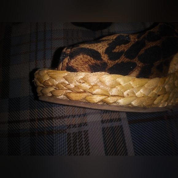 🖤🐆Express Cheetah Wedges🖤 - Picture 8 of 13